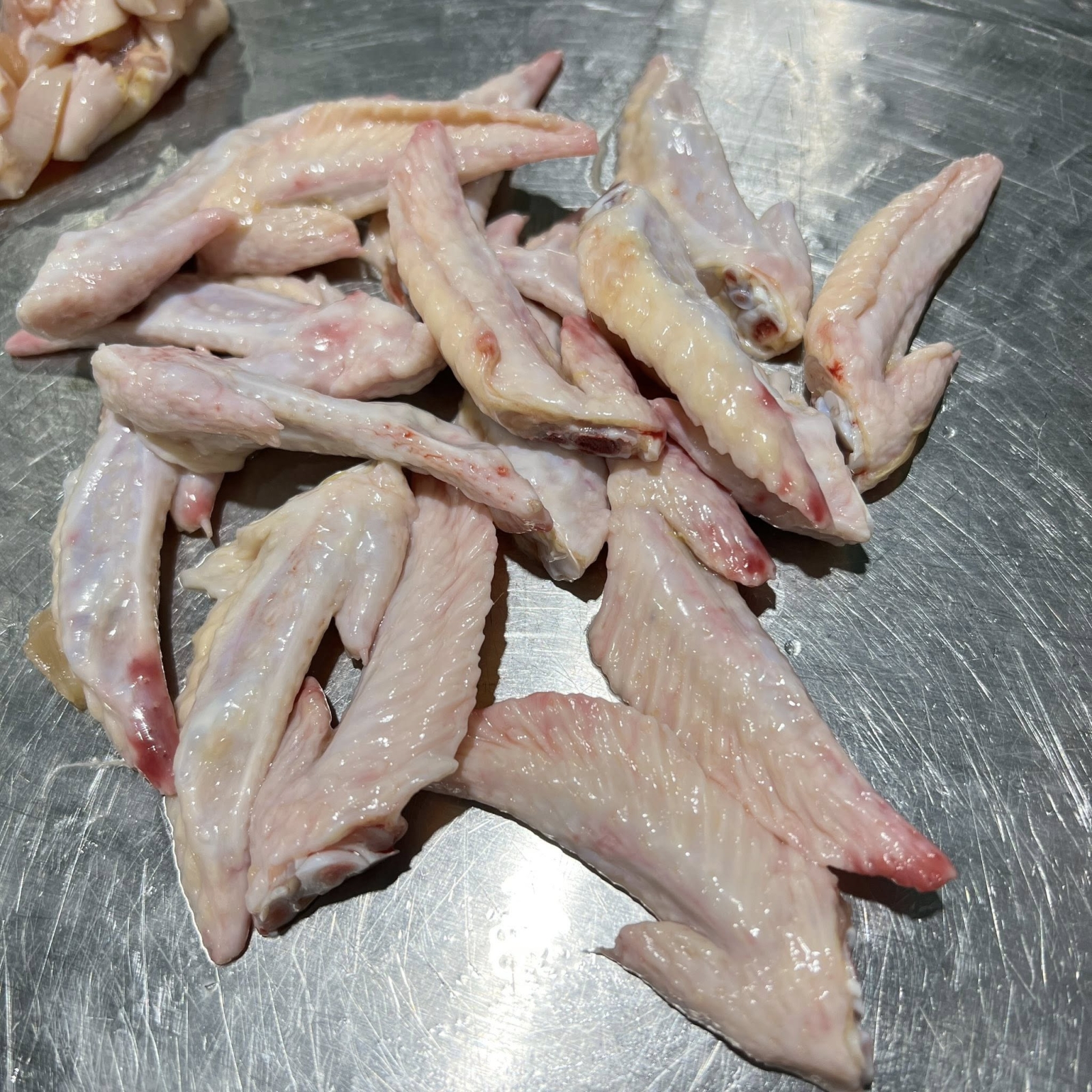 Đầu chóp cánh gà tươi