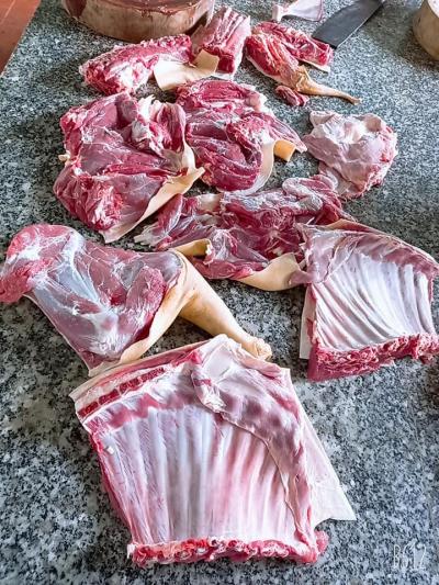 Chuyên bán sỉ thịt dê tươi sống tại Quận 4, TP.HCM