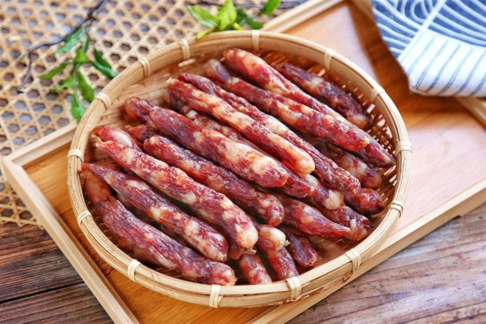 Lạp xưởng tôm khô